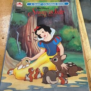 Disney Snow White Coloring Book - Blue, Yellow, Red